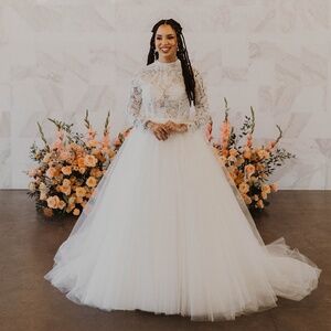 Lis Simon Wedding Dress Style Provence